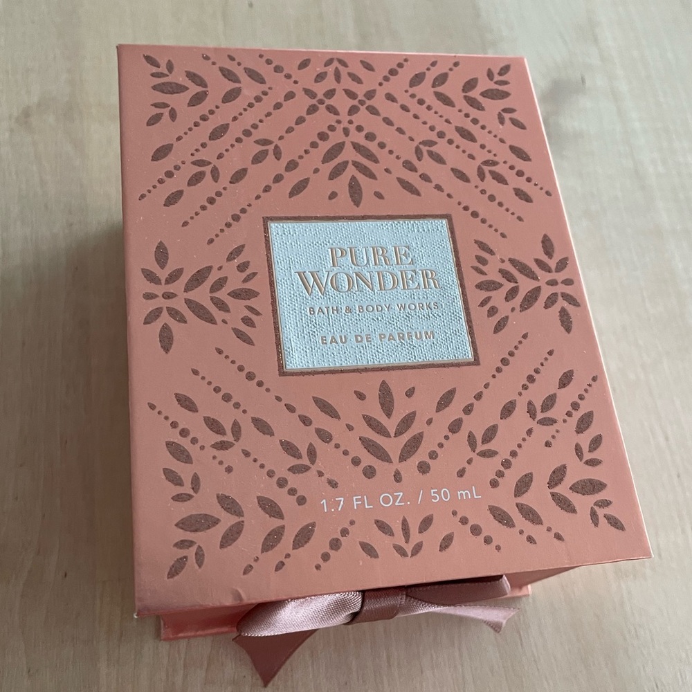 BATH & BODY WORKS PURE WONDER PERFUME